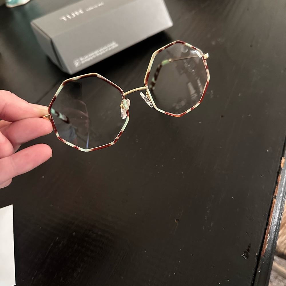 Tortoise Shell Octagonal Glasses - Picture 2 of 7